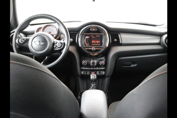 MINI Cooper 1.5 Business | Navigatie | Airco | Cruise control | Bluetooth | Lichtmetalen velgen