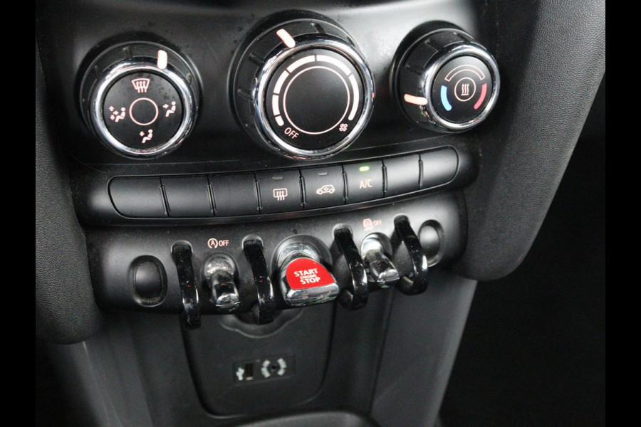 MINI Cooper 1.5 Business | Navigatie | Airco | Cruise control | Bluetooth | Lichtmetalen velgen