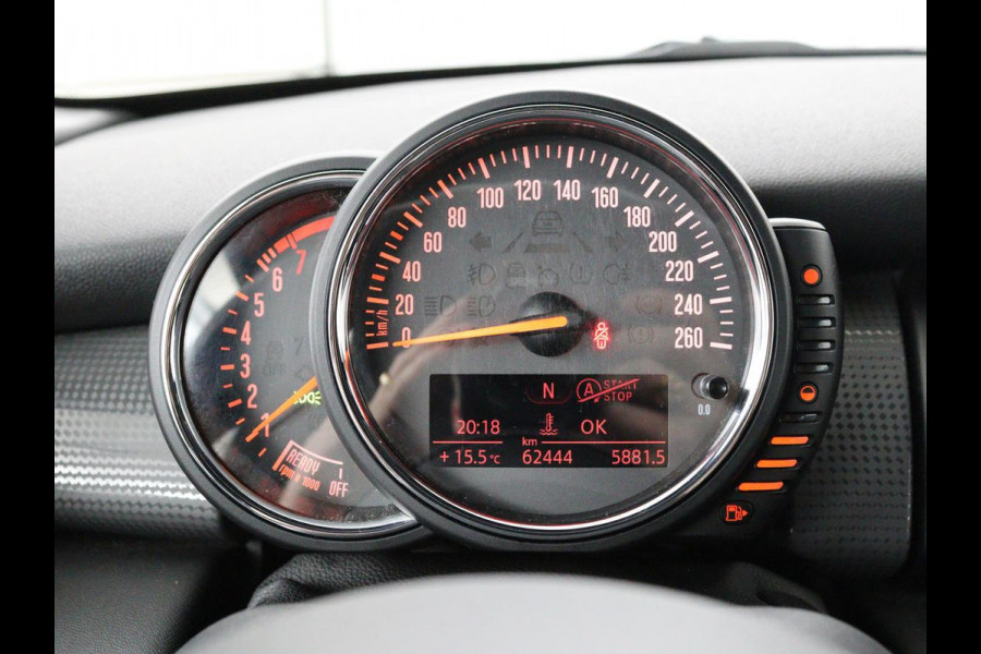 MINI Cooper 1.5 Business | Navigatie | Airco | Cruise control | Bluetooth | Lichtmetalen velgen