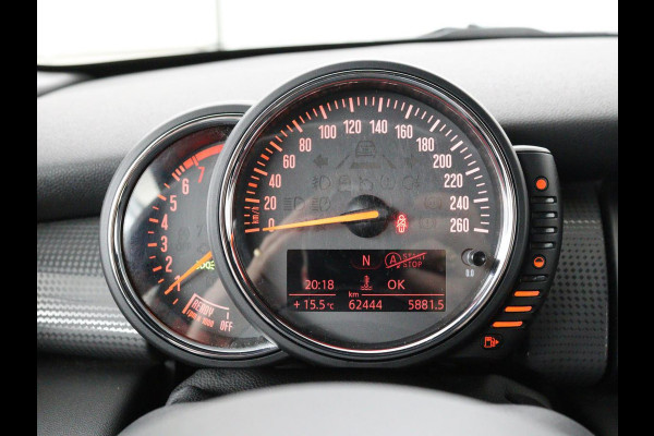 MINI Cooper 1.5 Business | Navigatie | Airco | Cruise control | Bluetooth | Lichtmetalen velgen