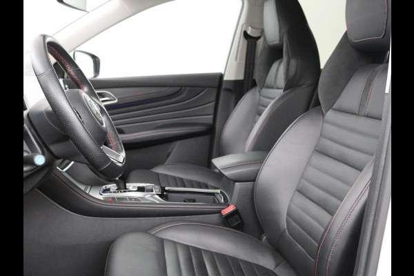 MG EHS 1.5 TGDI Luxury | Panoramadak | Trekhaak | Adaptive cruise | Leder | Carplay | Stoelverwarming | 360 camera | Navigatie | Full LED | Keyless