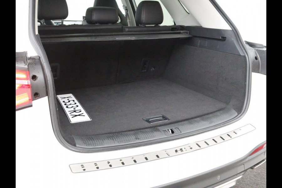 MG EHS 1.5 TGDI Luxury | Panoramadak | Trekhaak | Adaptive cruise | Leder | Carplay | Stoelverwarming | 360 camera | Navigatie | Full LED | Keyless