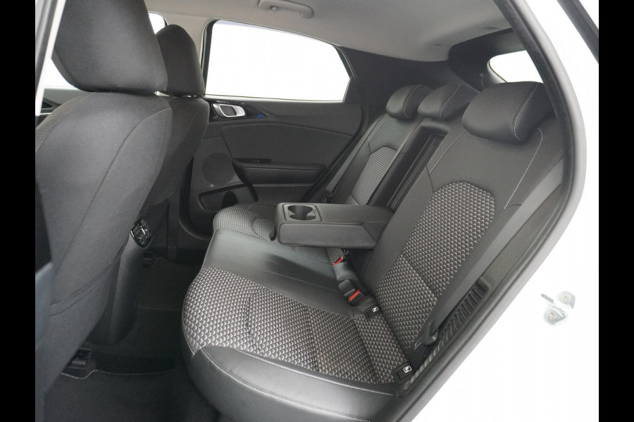 Kia Xceed 1.6 GDi PHEV DynamicPlusLine STOEL + STUURVERWARMING | ELEK. KOFFER | KIA GARANTIE T/M 8-2029