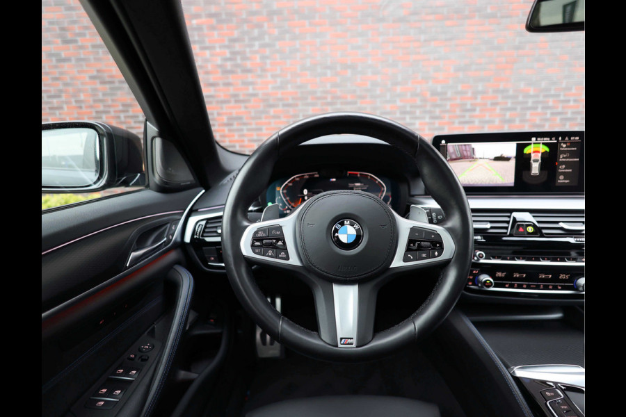 BMW 5 Serie Touring 530i xDrive High Executive