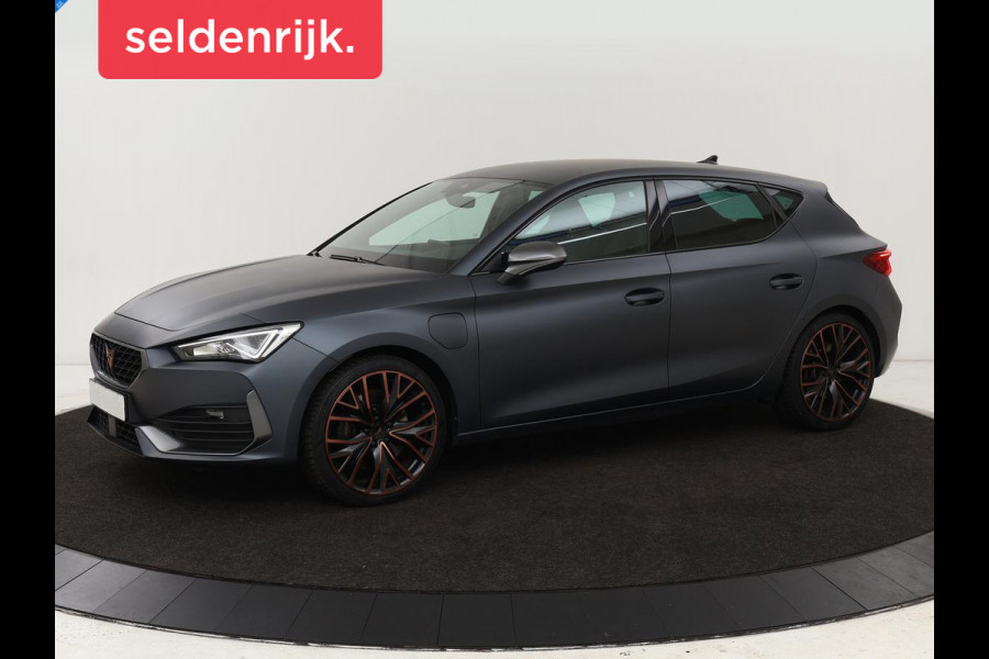 CUPRA Leon 1.4 e-Hybrid VZ | 245pk | Stuurverwarming | Navigatie | Sfeerverlichting | Full LED | Keyless | Sportstoelen | Magnetic Tech Matt | PHEV