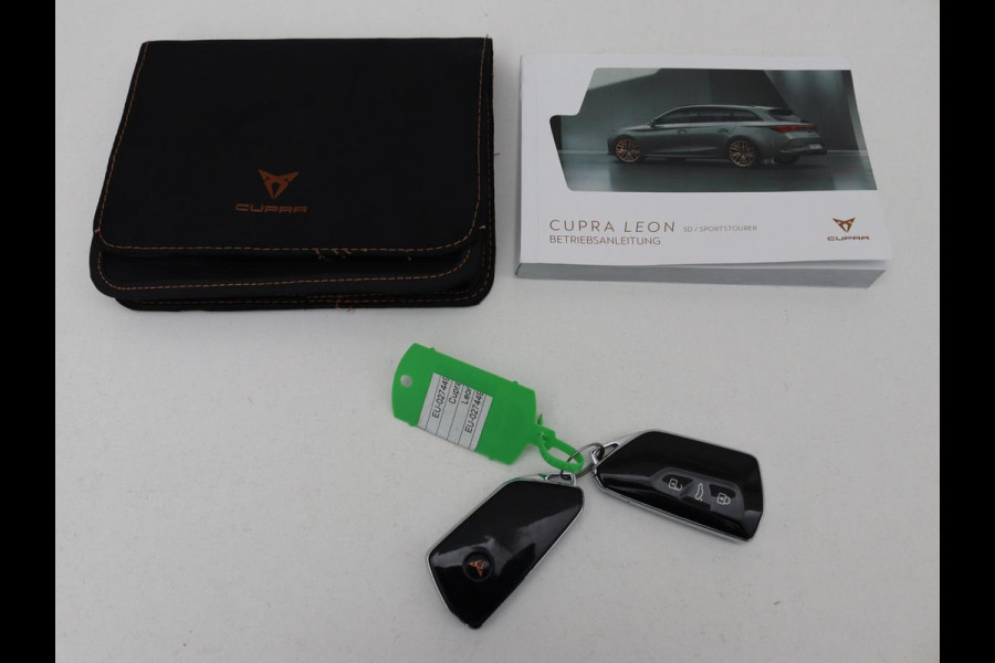 CUPRA Leon 1.4 e-Hybrid VZ | 245pk | Stuurverwarming | Navigatie | Sfeerverlichting | Full LED | Keyless | Sportstoelen | Magnetic Tech Matt | PHEV