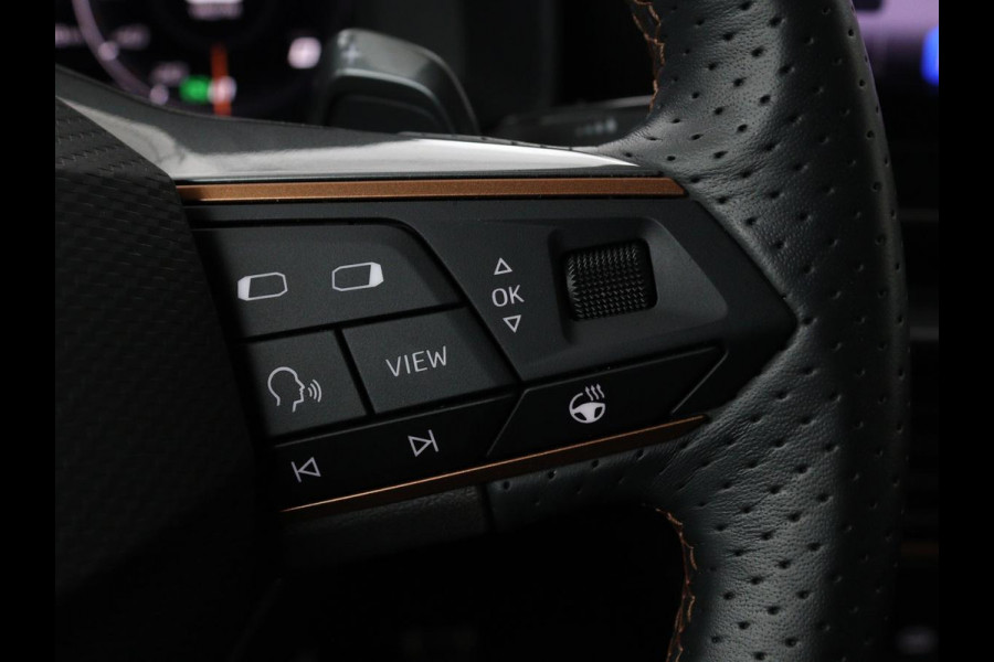 CUPRA Leon 1.4 e-Hybrid VZ | 245pk | Stuurverwarming | Navigatie | Sfeerverlichting | Full LED | Keyless | Sportstoelen | Magnetic Tech Matt | PHEV