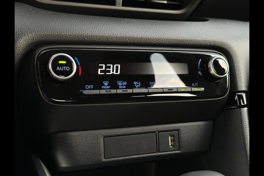 Toyota Yaris 1.5 Hybrid Business Plus Trekhaak Camera