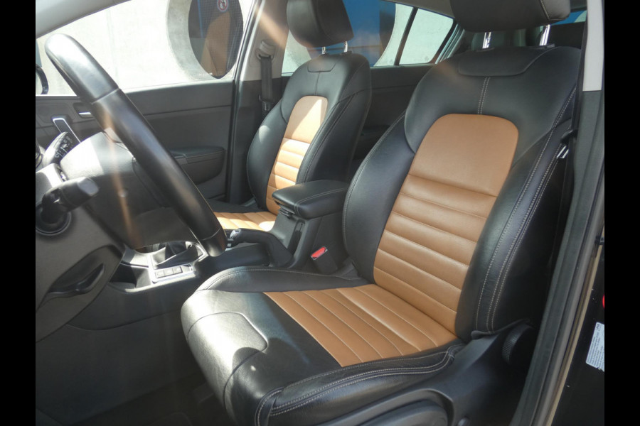 Kia Sportage 1.6 GDI DynamicLine | TREKHAAK | NAVIGATIE | ACHTERUITRIJCAMERA |