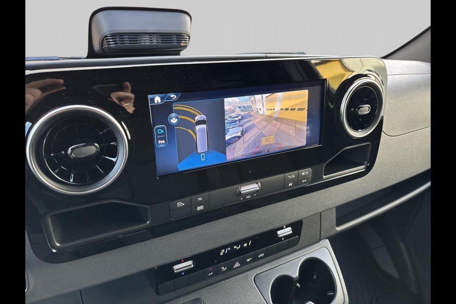 Mercedes-Benz Sprinter 319 L2H2 190PK 9G-TRONIC PRO AUTOMAAT RWD ( BPM VRIJ ) LED GROOT M-BUX GROOT SCHERM AIRCO CRUISE CONTROL CAMERA BUMPERS IN KLEUR 3500KG TREKGEWICHT