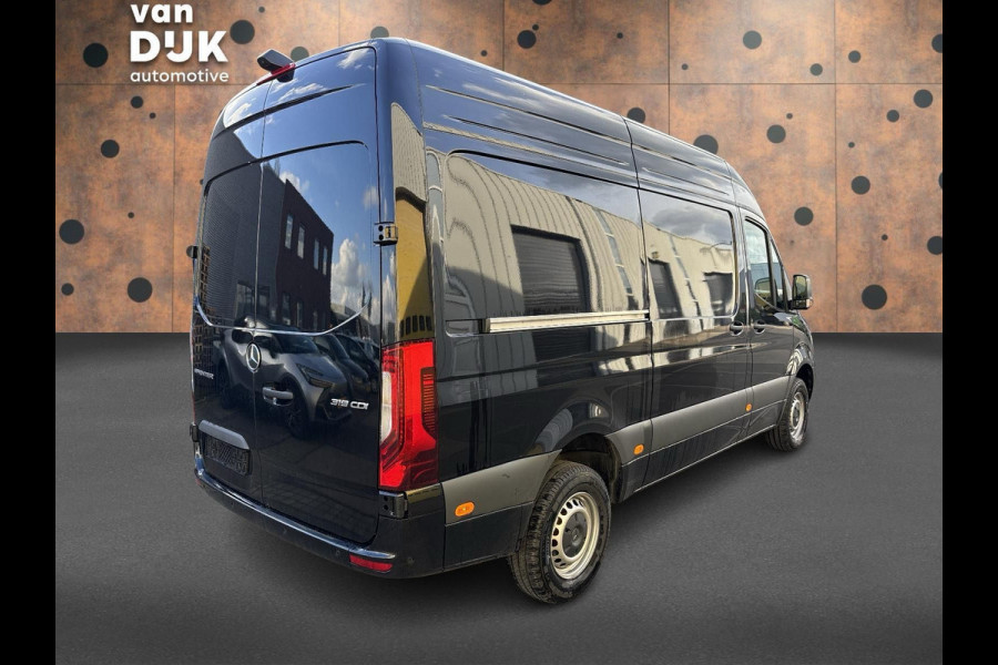 Mercedes-Benz Sprinter 319 L2H2 190PK 9G-TRONIC PRO AUTOMAAT RWD ( BPM VRIJ ) LED GROOT M-BUX GROOT SCHERM AIRCO CRUISE CONTROL CAMERA BUMPERS IN KLEUR 3500KG TREKGEWICHT