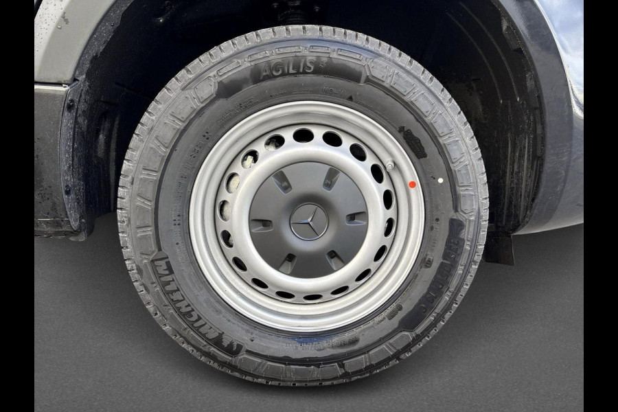 Mercedes-Benz Sprinter 319 L2H2 190PK 9G-TRONIC PRO AUTOMAAT RWD ( BPM VRIJ ) LED GROOT M-BUX GROOT SCHERM AIRCO CRUISE CONTROL CAMERA BUMPERS IN KLEUR 3500KG TREKGEWICHT