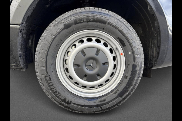 Mercedes-Benz Sprinter 319 L2H2 190PK 9G-TRONIC PRO AUTOMAAT RWD ( BPM VRIJ ) LED GROOT M-BUX GROOT SCHERM AIRCO CRUISE CONTROL CAMERA BUMPERS IN KLEUR 3500KG TREKGEWICHT