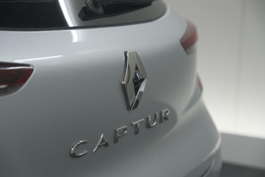 Renault Captur Mild Hybrid 140 EDC Techno | Trekhaak | 360 Camera | 9.3 Inch Grootscherm | Apple Carplay | Parkeersensoren
