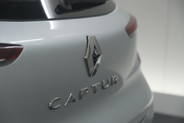 Renault Captur Mild Hybrid 140 EDC Techno | Trekhaak | 360 Camera | 9.3 Inch Grootscherm | Apple Carplay | Parkeersensoren