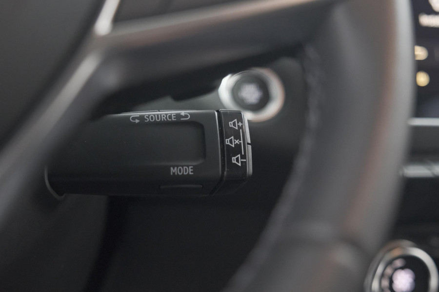 Renault Captur Mild Hybrid 140 EDC Techno | Trekhaak | 360 Camera | 9.3 Inch Grootscherm | Apple Carplay | Parkeersensoren