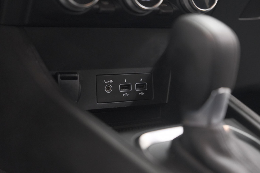Renault Captur Mild Hybrid 140 EDC Techno | Trekhaak | 360 Camera | 9.3 Inch Grootscherm | Apple Carplay | Parkeersensoren