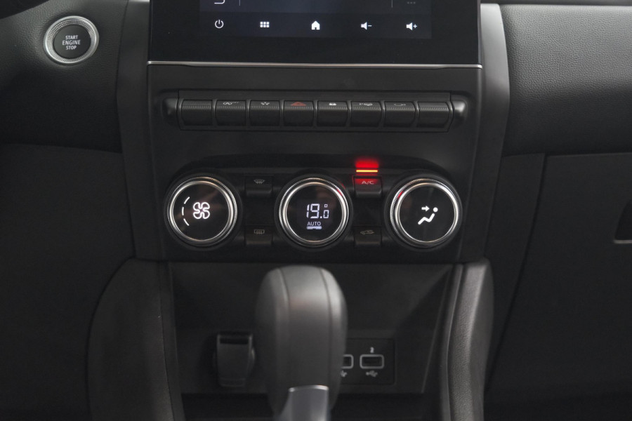Renault Captur Mild Hybrid 140 EDC Techno | Trekhaak | 360 Camera | 9.3 Inch Grootscherm | Apple Carplay | Parkeersensoren