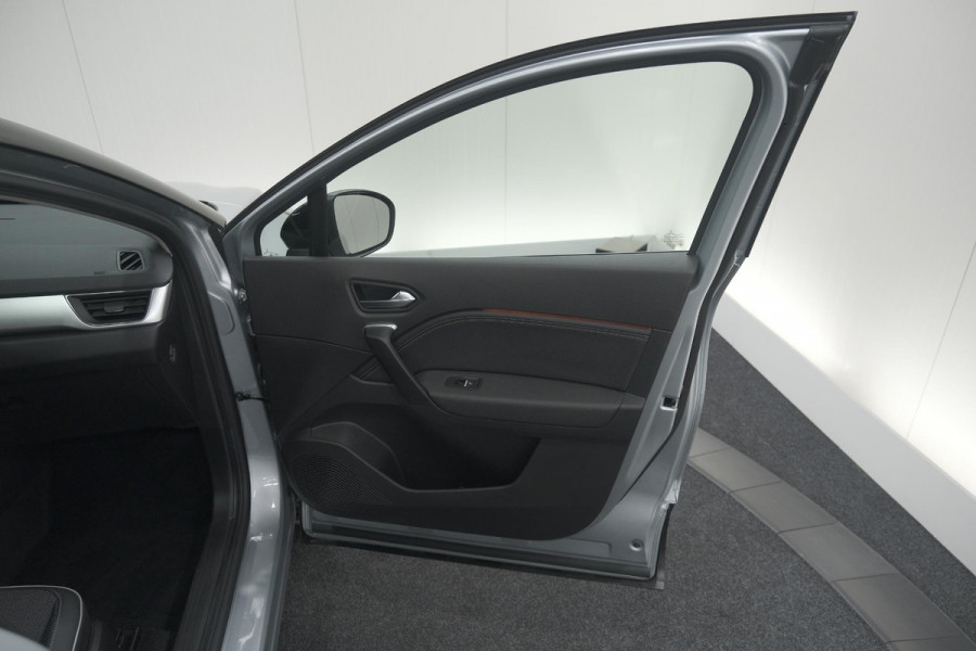 Renault Captur Mild Hybrid 140 EDC Techno | Trekhaak | 360 Camera | 9.3 Inch Grootscherm | Apple Carplay | Parkeersensoren