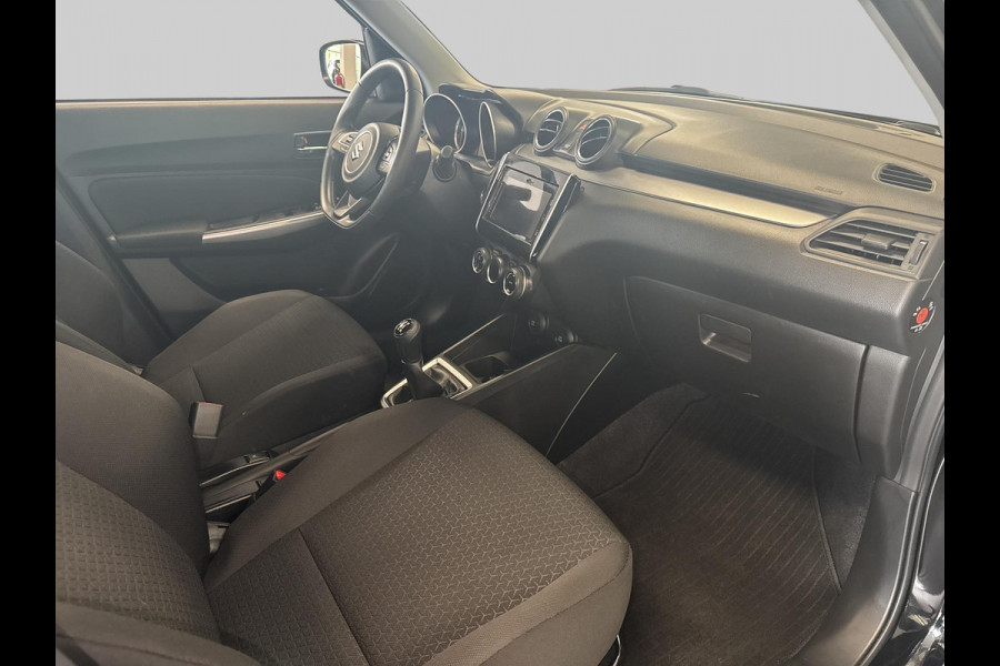 Suzuki Swift 1.2 Style Smart Hybrid  navigatie | stoelverwarming | blind-spot | LED | adaptive cuise | achteruitrijcamera | Apple Carplay/Android Auto |