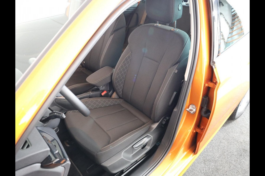 Škoda Kamiq 1.0 TSI Ambition 110 pk Automaat (DSG) | Verlengde garantie | Navigatie via App | Parkeersensoren achter | Autom. airco | LED koplampen |