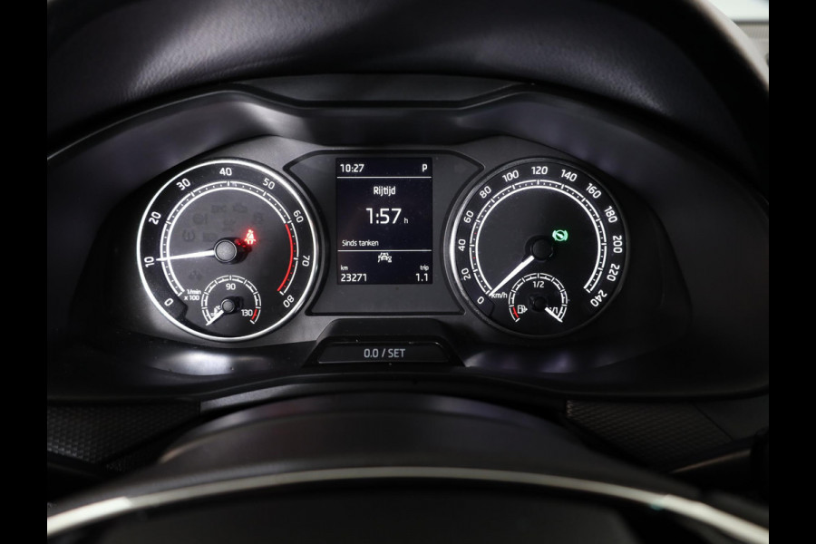 Škoda Kamiq 1.0 TSI Ambition 110 pk Automaat (DSG) | Verlengde garantie | Navigatie via App | Parkeersensoren achter | Autom. airco | LED koplampen |