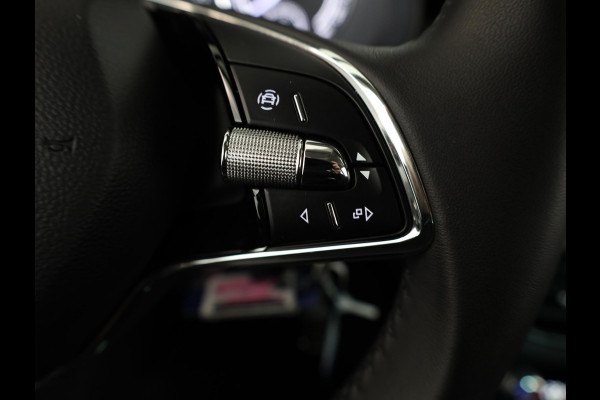 Škoda Kamiq 1.0 TSI Ambition 110 pk Automaat (DSG) | Verlengde garantie | Navigatie via App | Parkeersensoren achter | Autom. airco | LED koplampen |