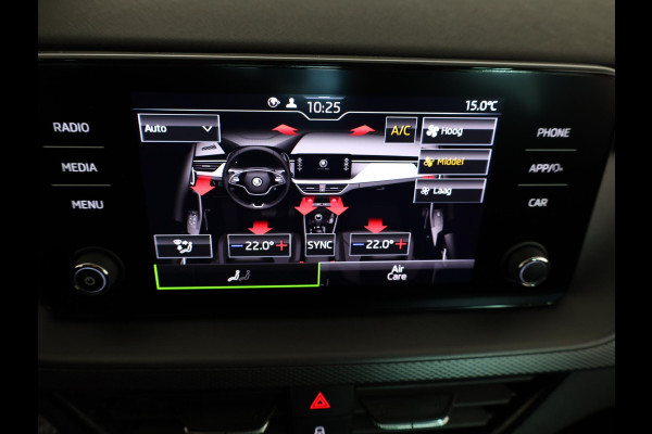 Škoda Kamiq 1.0 TSI Ambition 110 pk Automaat (DSG) | Verlengde garantie | Navigatie via App | Parkeersensoren achter | Autom. airco | LED koplampen |