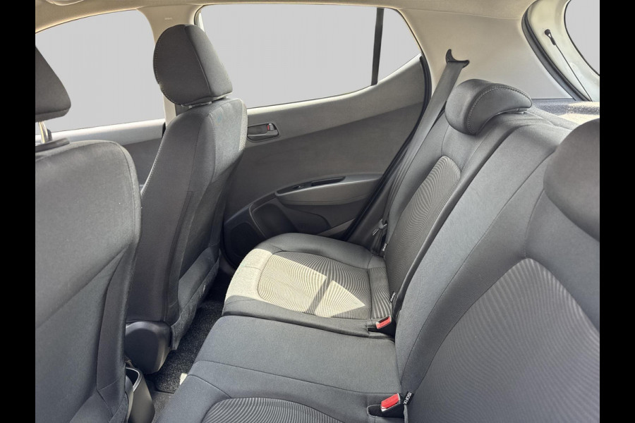 Hyundai i10 1.0i Private Lease Edition KEURIGE AUTO // LAGE KMSTAND