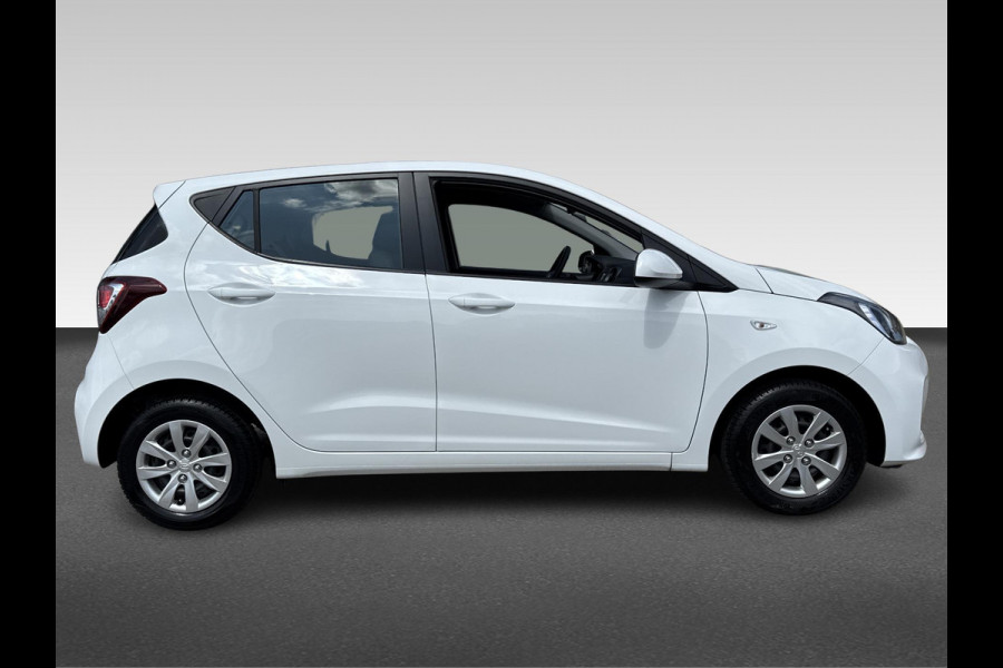 Hyundai i10 1.0i Private Lease Edition KEURIGE AUTO // LAGE KMSTAND