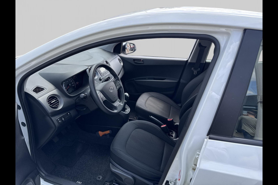 Hyundai i10 1.0i Private Lease Edition KEURIGE AUTO // LAGE KMSTAND