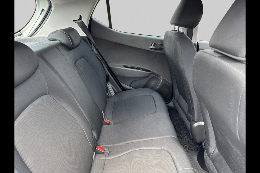 Hyundai i10 1.0i Private Lease Edition KEURIGE AUTO // LAGE KMSTAND