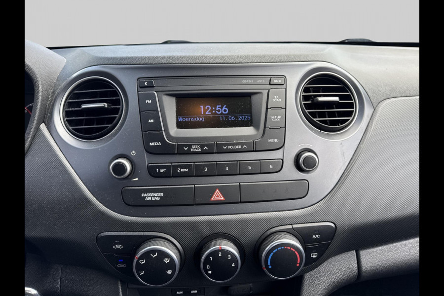 Hyundai i10 1.0i Private Lease Edition KEURIGE AUTO // LAGE KMSTAND