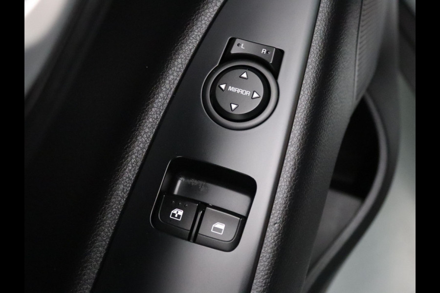 Kia Stonic 100pk T-GDi DynamicLine Camera | Climate | Cruise | Navi | Parkeersens. achter