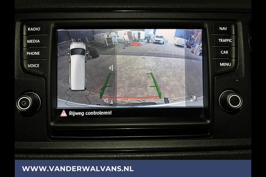 Volkswagen Crafter 2.0 TDI 141pk L3H2 L2H1 Euro6 Airco | Camera | Navigatie | Apple Carplay | Adaptieve Cruisecontrol Android Auto, Parkeersensoren, Stoelverwarming, Bijrijdersbank