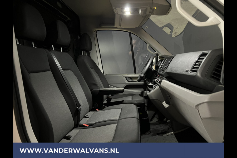 Volkswagen Crafter 2.0 TDI 141pk L3H2 L2H1 Euro6 Airco | Camera | Navigatie | Apple Carplay | Adaptieve Cruisecontrol Android Auto, Parkeersensoren, Stoelverwarming, Bijrijdersbank