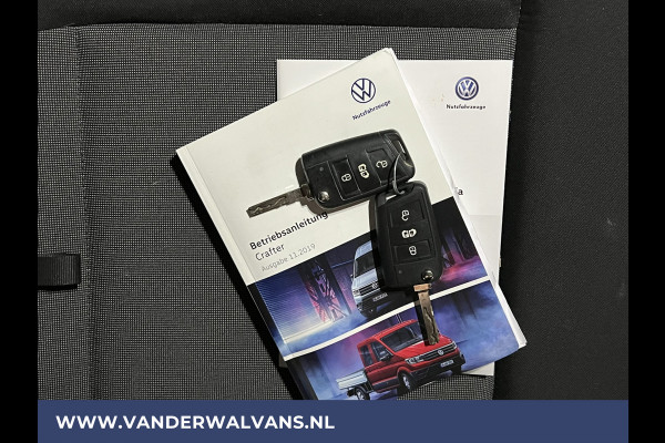 Volkswagen Crafter 2.0 TDI 141pk L3H2 L2H1 Euro6 Airco | Camera | Navigatie | Apple Carplay | Adaptieve Cruisecontrol Android Auto, Parkeersensoren, Stoelverwarming, Bijrijdersbank