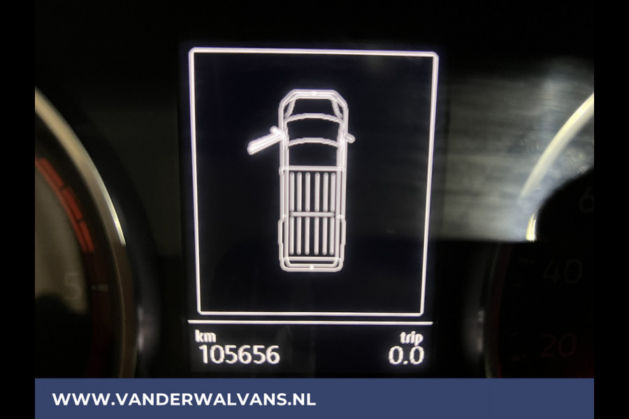 Volkswagen Crafter 2.0 TDI 141pk L3H2 L2H1 Euro6 Airco | Camera | Navigatie | Apple Carplay | Adaptieve Cruisecontrol Android Auto, Parkeersensoren, Stoelverwarming, Bijrijdersbank
