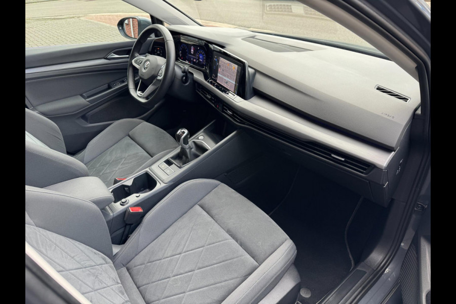 Volkswagen Golf 1.5 TSI 150PK Style IQ LED ACC Pano Carplay