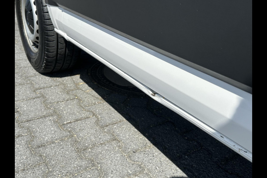 Volkswagen Crafter 35 2.0 TDI L3H3 Highline*A/C*3500KG HAAK*NAVI*CAM*