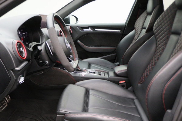 Audi RS3 Sportback 2.5 TFSI Quattro Matrix-LED, Panoramadak, B&O, ACC, RS-Zetels, Virtual Cockpit, 19''