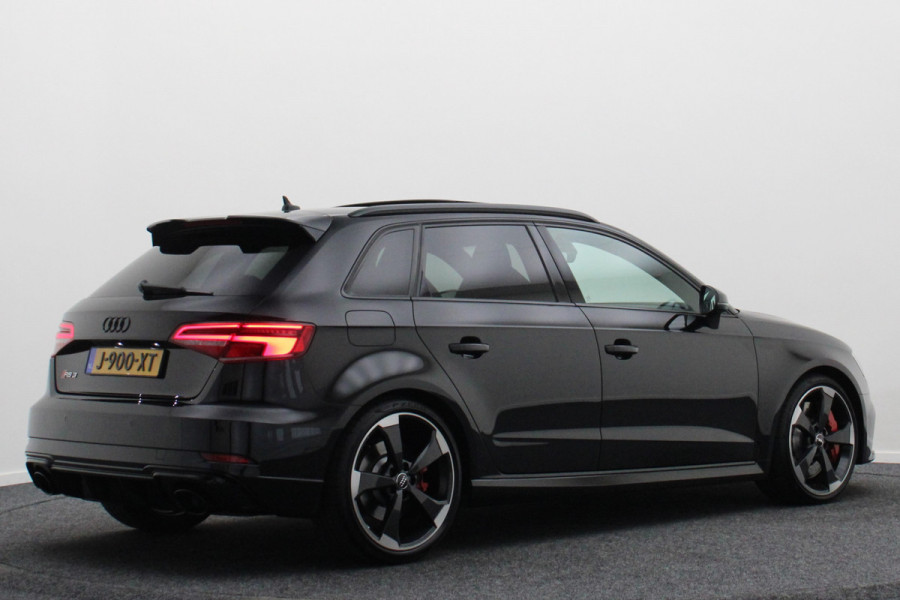 Audi RS3 Sportback 2.5 TFSI Quattro Matrix-LED, Panoramadak, B&O, ACC, RS-Zetels, Virtual Cockpit, 19''