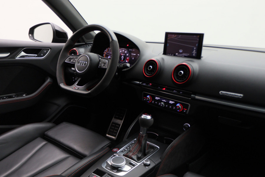Audi RS3 Sportback 2.5 TFSI Quattro Matrix-LED, Panoramadak, B&O, ACC, RS-Zetels, Virtual Cockpit, 19''