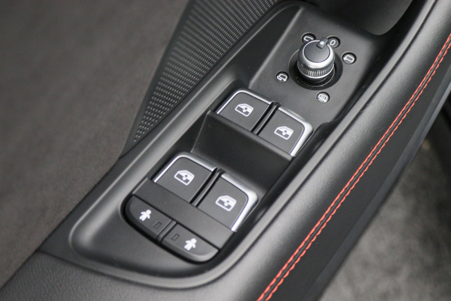 Audi RS3 Sportback 2.5 TFSI Quattro Matrix-LED, Panoramadak, B&O, ACC, RS-Zetels, Virtual Cockpit, 19''
