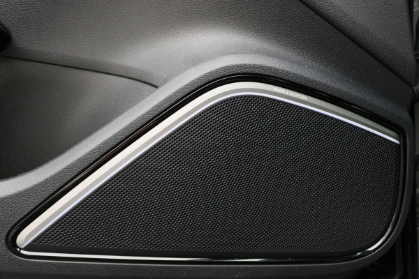 Audi RS3 Sportback 2.5 TFSI Quattro Matrix-LED, Panoramadak, B&O, ACC, RS-Zetels, Virtual Cockpit, 19''