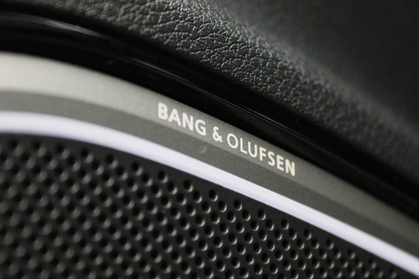 Audi RS3 Sportback 2.5 TFSI Quattro Matrix-LED, Panoramadak, B&O, ACC, RS-Zetels, Virtual Cockpit, 19''