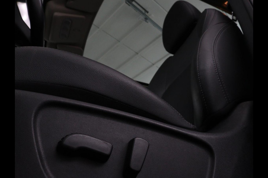 Nissan QASHQAI 1.3 DIG-T Tekna | Automaat | Panoramadak | Elektrische stoelen | Stoelverwarming | Adaptive cruise | Navigatie | 360 Camera | Full LED