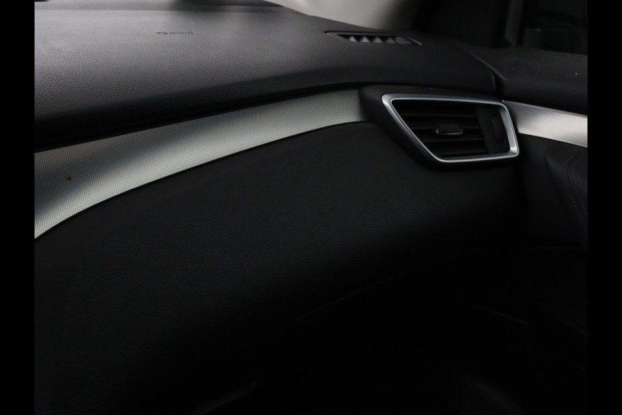 Nissan QASHQAI 1.3 DIG-T Tekna | Automaat | Panoramadak | Elektrische stoelen | Stoelverwarming | Adaptive cruise | Navigatie | 360 Camera | Full LED