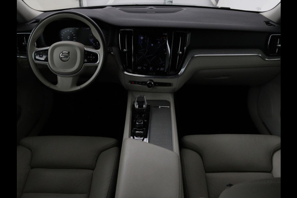 Volvo V60 2.0 B4 Inscription | Panoramadak | Trekhaak | Leder | Stoel & stuurverwarming | Head-Up | Adaptive cruise | Harman/Kardon | 360 camera | Carplay | Navigatie | Memory | Full LED | Keyless