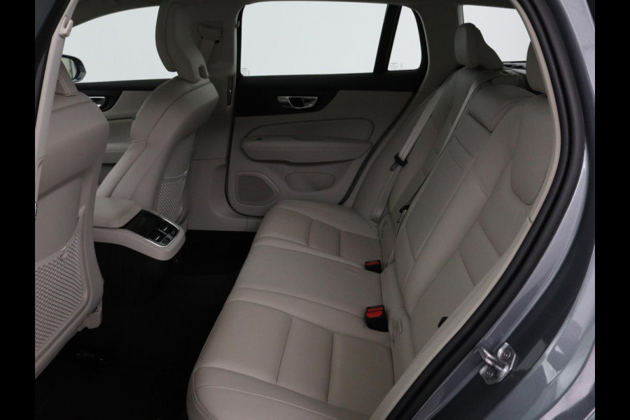 Volvo V60 2.0 B4 Inscription | Panoramadak | Trekhaak | Leder | Stoel & stuurverwarming | Head-Up | Adaptive cruise | Harman/Kardon | 360 camera | Carplay | Navigatie | Memory | Full LED | Keyless